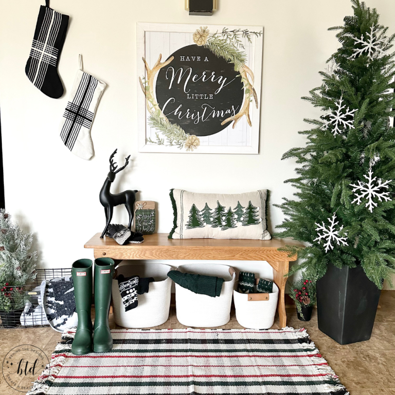 Create A Warm and Welcoming Farmhouse Christmas Entryway