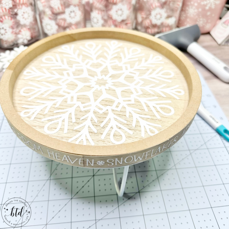 Wood Snowflake Tray With Cricut Vinyl